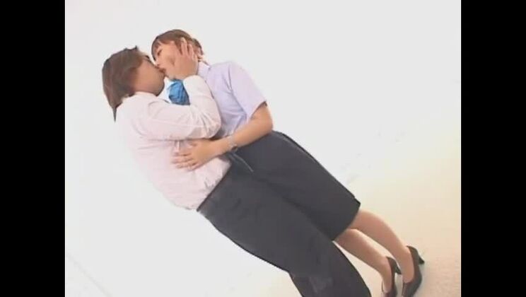 Tentadora japonesa natsumi yoshioka