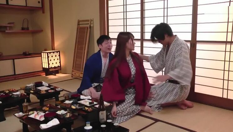 Vídeo de sexo de estrella porno con Kirara Asuka, Shion Utsunomiya y Sora Aoi