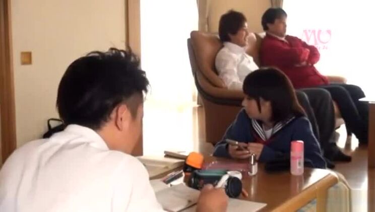 Hermosa chica oriental