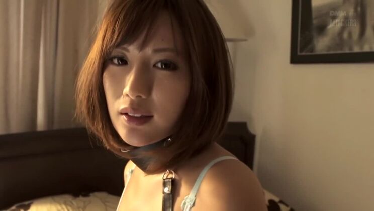 Deliciosa prostituta japonesa en un vídeo XXX de fetiches pervertidos