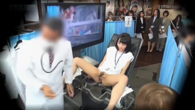 Chica japonesa voluptuosa y sexy