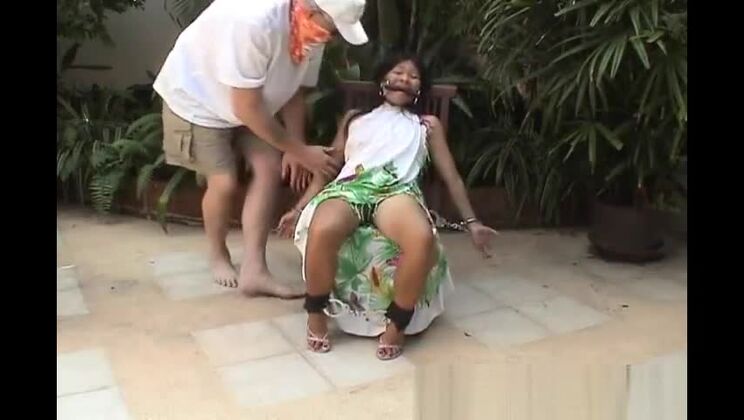 Hermosa dama asiática