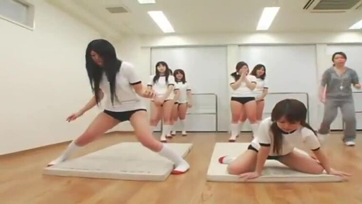 Miel, prostituta japonesa con una maravillosa eyaculación facial