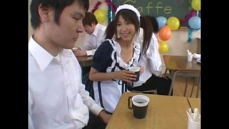 La encantadora japonesa Yu Ayaki