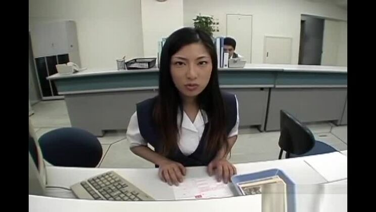 Hermosa mujer japonesa