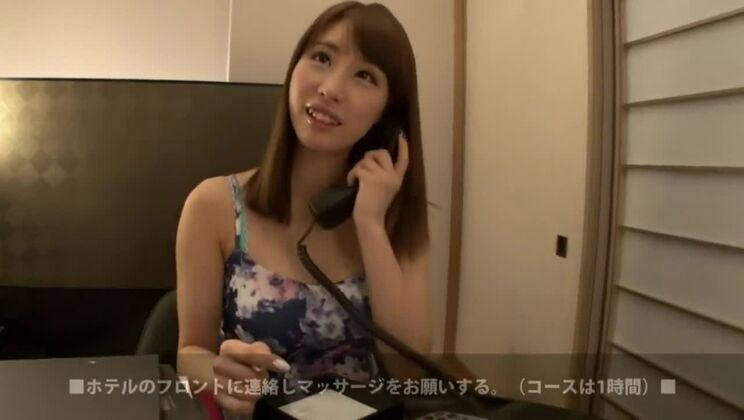 Puta japonesa jugosa en un masaje de orgasmo mágico