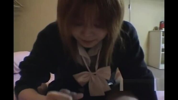 Una encantadora japonesa tiene una increíble follada amateur.