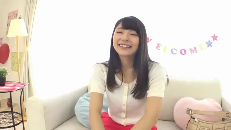 Una adorable japonesa fue golpeada muy fuerte.