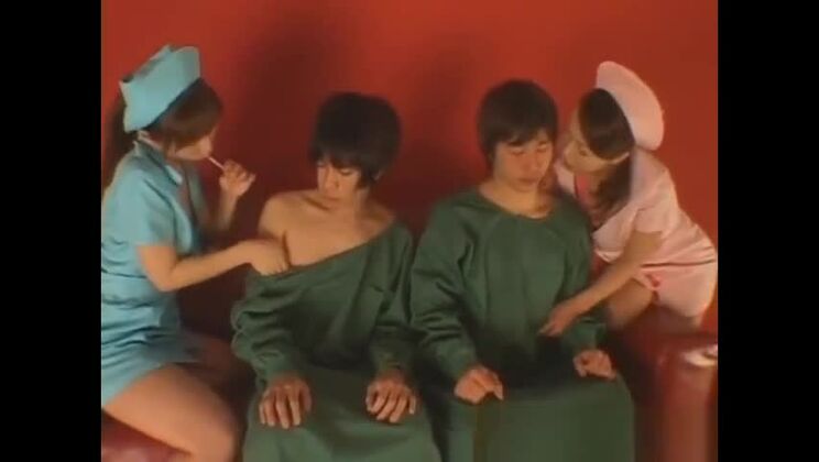 Vídeo porno fetichista con Aki Mizuhara y Misaki Asou