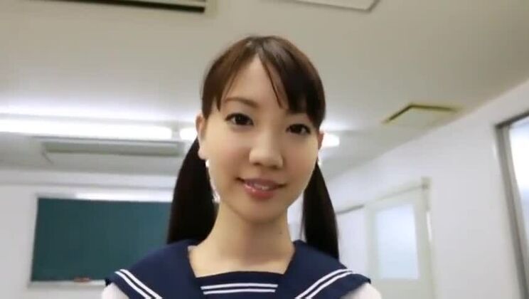 Increíble celebridad chica oriental en la mejor cinta porno amateur de la historia