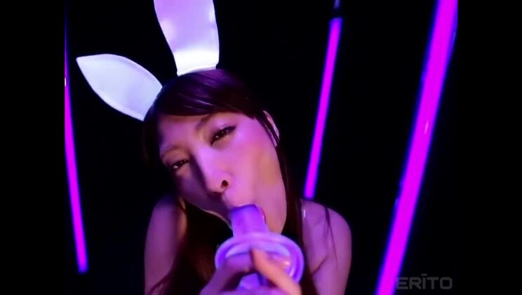 Impresionante mujer oriental