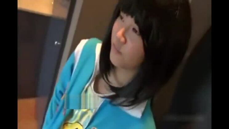 Perra asiática sexy en un vídeo sexual pervertido