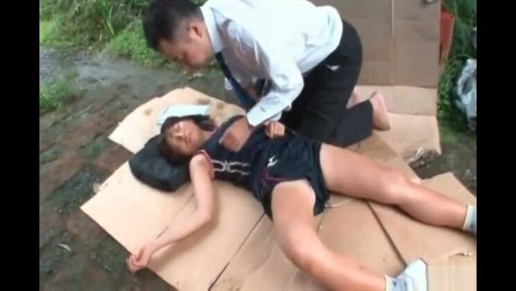 Prostituta oriental encantadora en excelente porno amateur