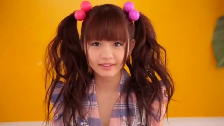 Impresionante japonesa tetona Rimu Sasahara