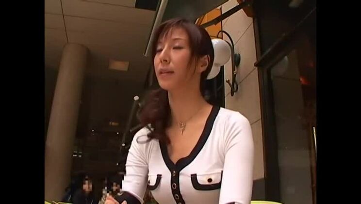 Atractiva japonesa Kayme Kai con un hermoso vídeo de sexo con los dedos