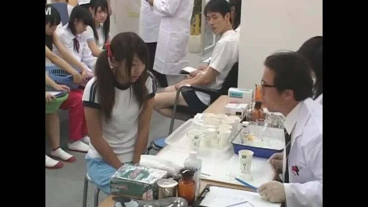 Chica japonesa cachonda en el mejor vídeo público de adolescentes JAV