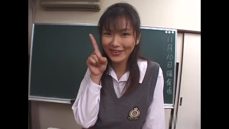 Modelo japonesa cachonda en la mejor escena amateur sin censura de JAV.