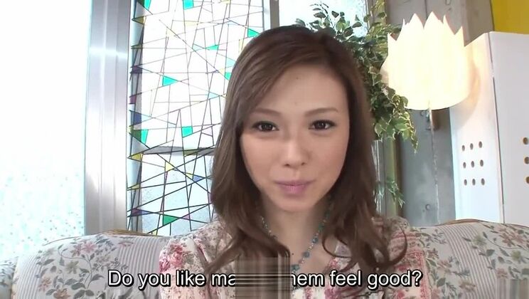 Entrevista sin censura de la japonesa Ayumu Sena sobre sexo oral (subtitulada)