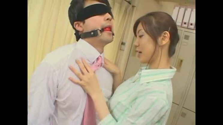 Película pornográfica para adultos cachonda relacionada con el orgasmo: facial intenta mirar para una bonita