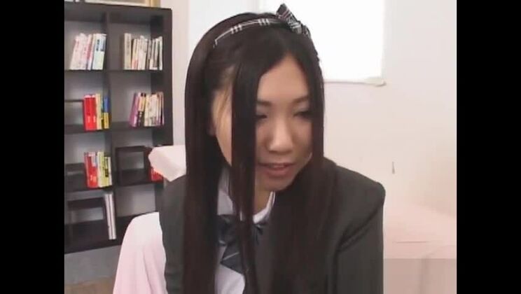 Debut AV de Chakuero Idol Premier