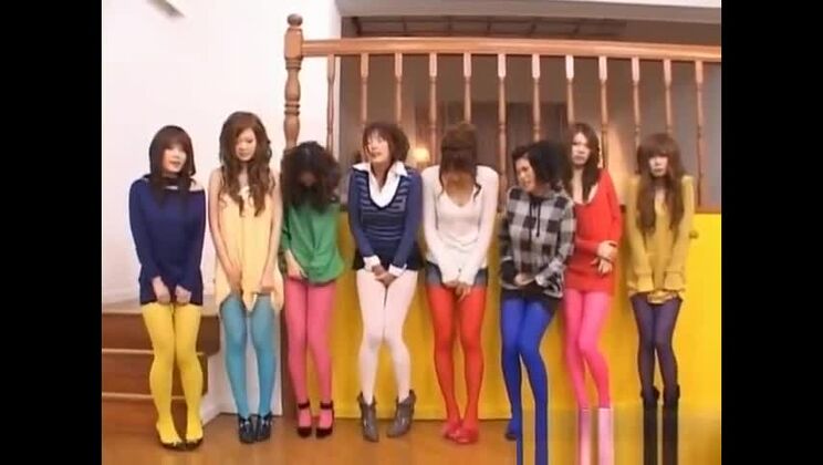 Muñecas asiáticas reciben tutoría en su sexy parte 6