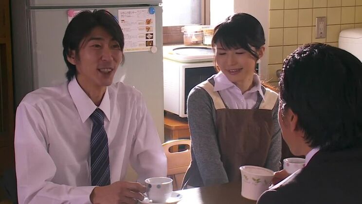 Increíble modelo japonesa en una fabulosa película porno japonesa en HD.