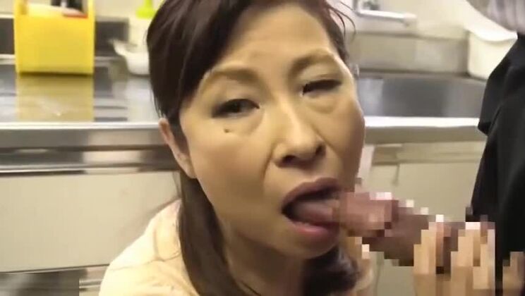 Una mamada para mi jefe 7