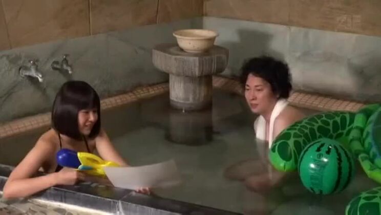 Escena de sexo cachonda. Grandes tetas, mira sin censura.