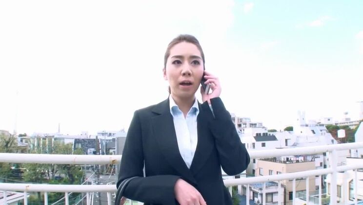 Haruna Saeki, Yuka Osawa, Mina Yoshii en Salón de Belleza Lésbico Erógeno parte 1