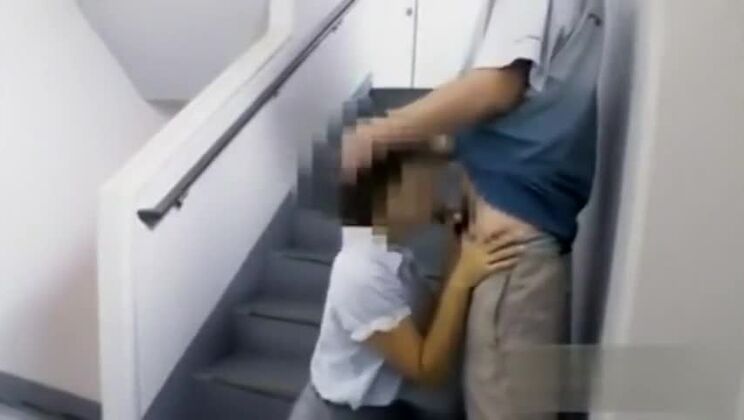 Mira a la modelo japonesa en una escena JAV caliente como en tus sueños.