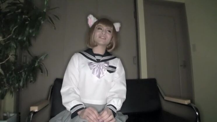 Chica japonesa loca en una escena de JAV increíble con un chico follando con una asiática.