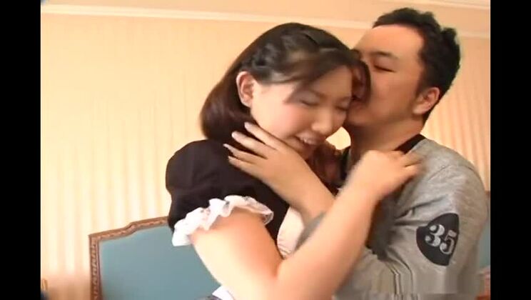 Haces una mamada y un trabajo con los pechos