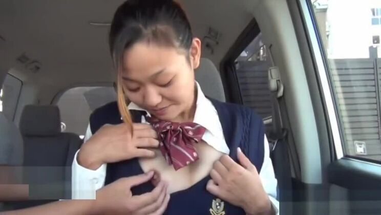 colegiala asiática follada