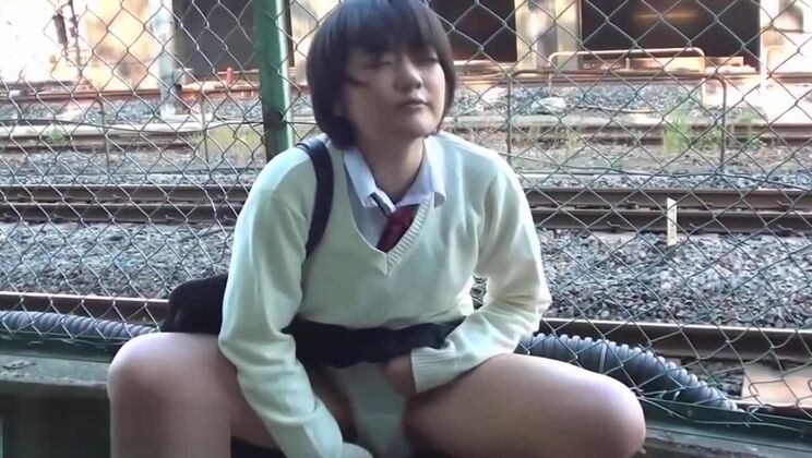 Juguete asiático uniformado