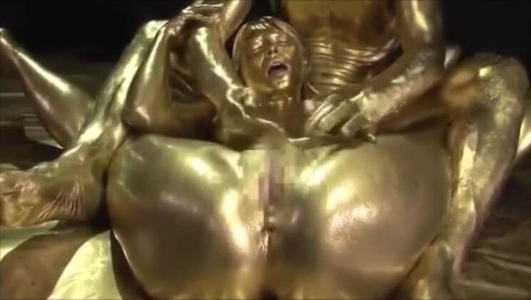 La única vez que me acostaría con una chica dorada XD