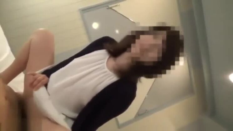 Intenta buscar modelos japonesas en películas JAV locas, te esclavizarán la mente.