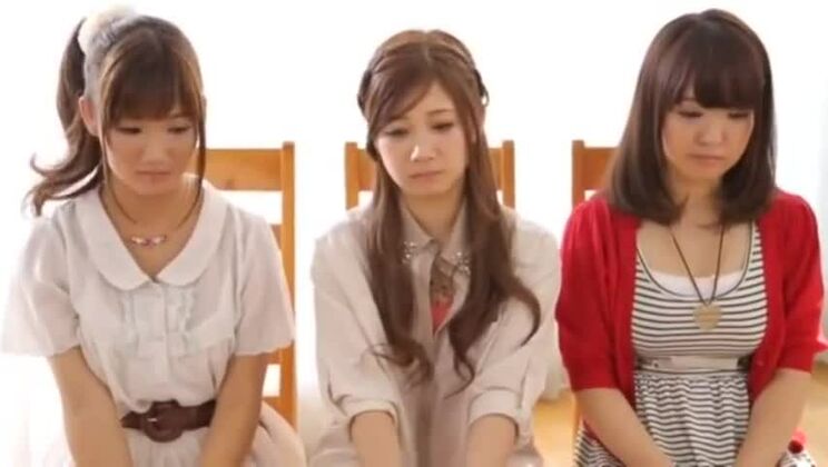 SDMT-850 18歳限定3人同時にAV DEBUT！！ ​​母校の制服を着て