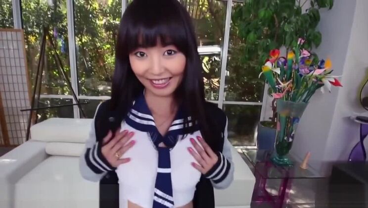 Puta asiática monta a BBC