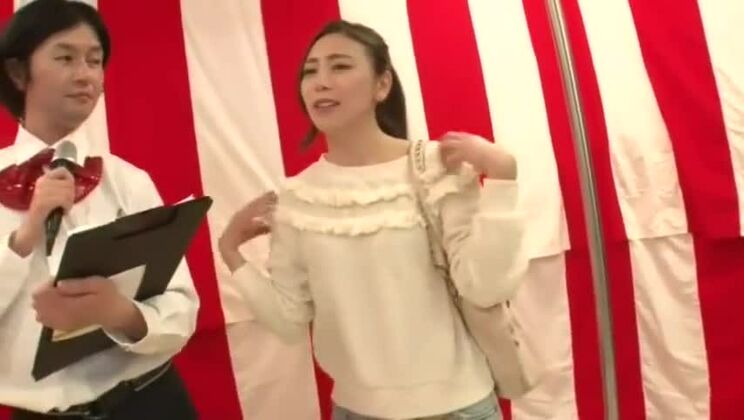 Fantástica prostituta japonesa en la escena JAV de BDSM y fetiches más increíble jamás vista.