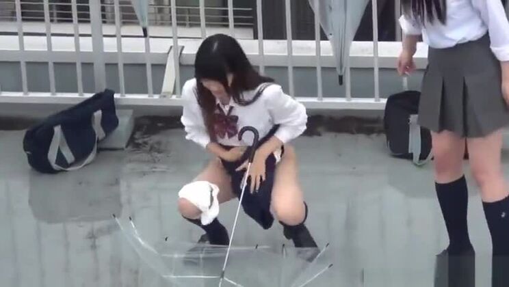 Parque de orina para adolescentes japoneses