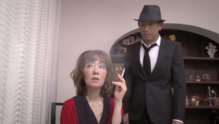 Chica japonesa exótica en la escena JAV más caliente en HD.