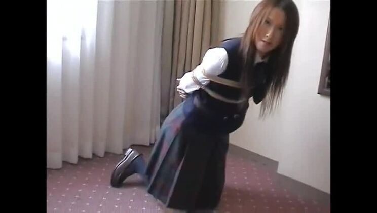 Bondage de colegiala japonesa 1