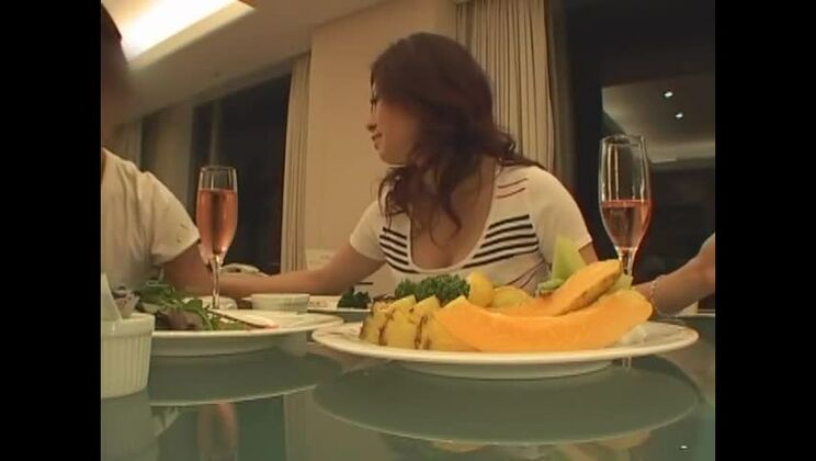 Vídeo JAV de la loca zorra japonesa Natsu Yuuki con medias/pansuto increíbles, mamada/fera