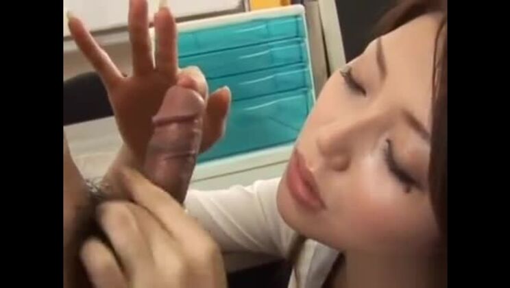 En la naturaleza, la maestra tiene sexo duro