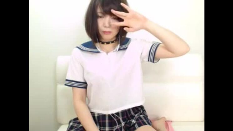 Excelente video para adultos. Amateur, intenta verlo, échale un vistazo.