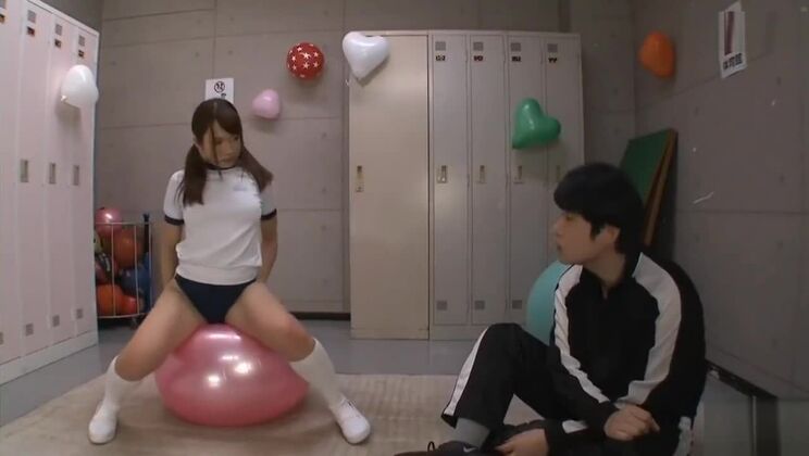 Increíble video para adultos. Sexo oral solo para ti.