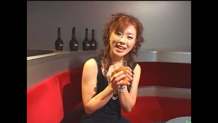 La fabulosa chica japonesa Nene Fujimori en el mejor vídeo de sexo oral/fera, vídeo JAV en primera persona.