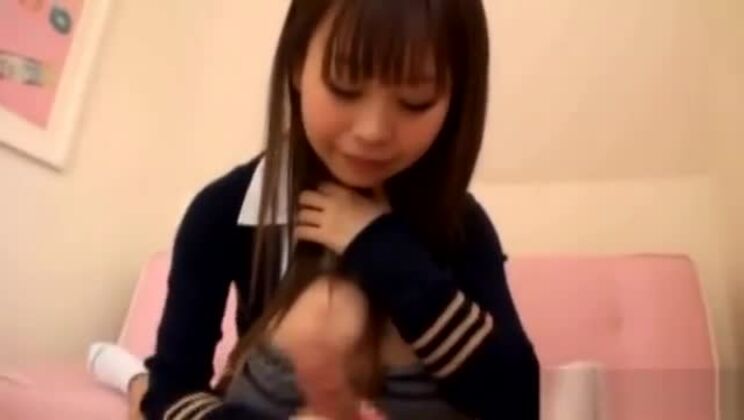 Dulce colegiala japonesa adolescente