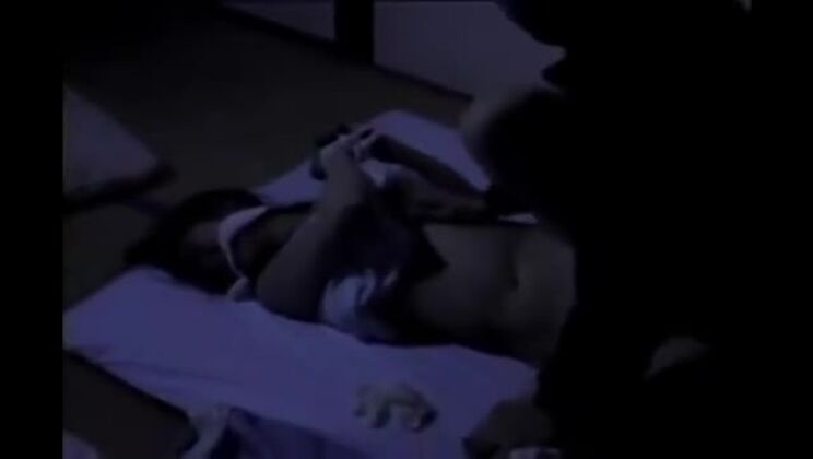 Chica asiática japonesa tetona BDSM