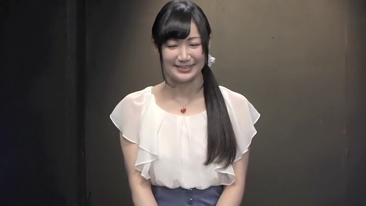 Increíble prostituta japonesa en el vídeo JAV de fetiches y BDSM más caliente.